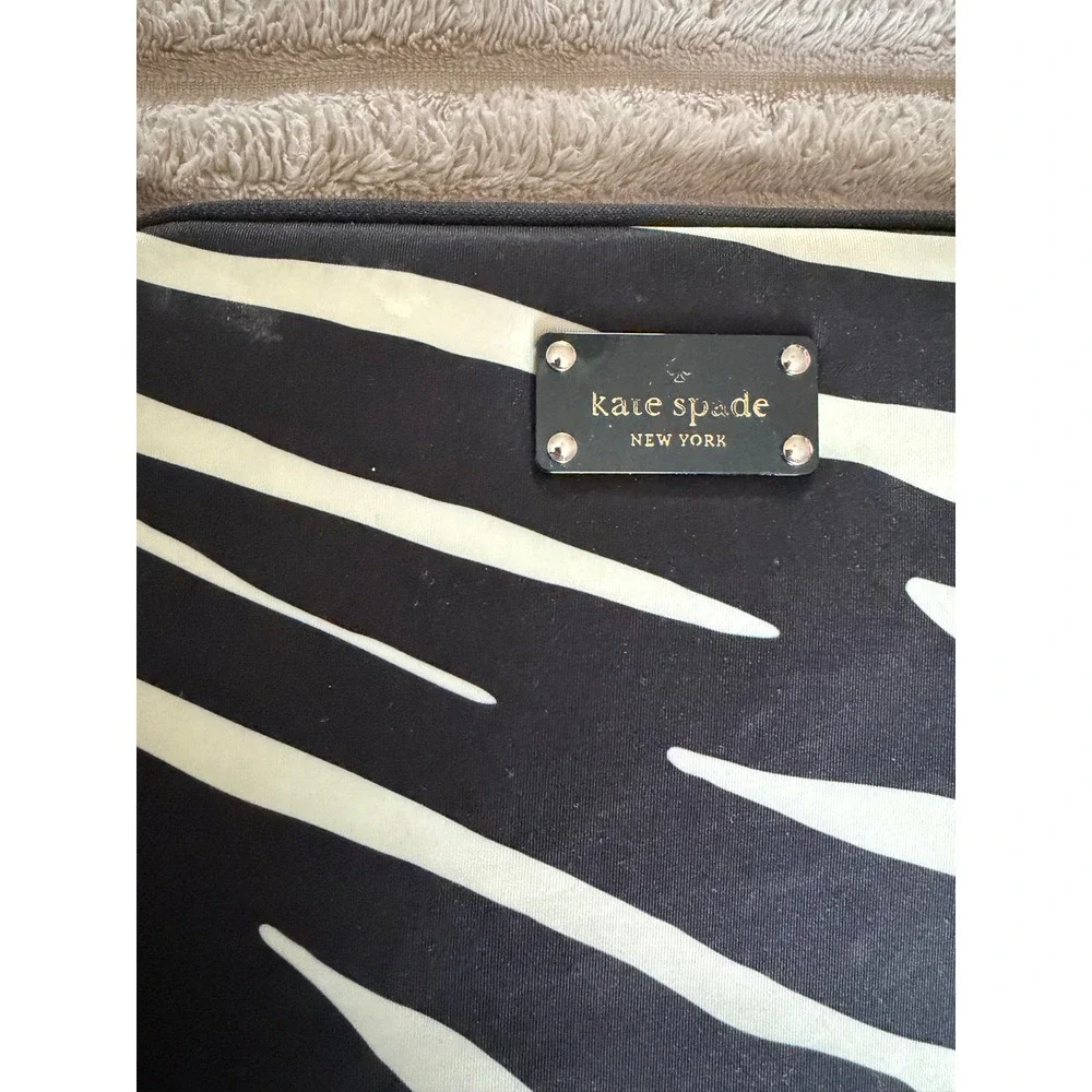 Kate Spade Zebra Print Laptop Tablet Sleeve Bag Black White‎ Purple Interior